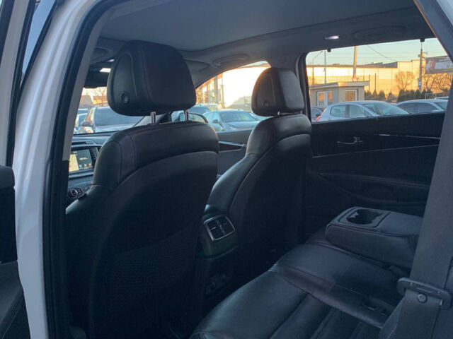 Білий Кіа Соренто, об'ємом двигуна 2.2 л та пробігом 182 тис. км за 24000 $, фото 16 на Automoto.ua