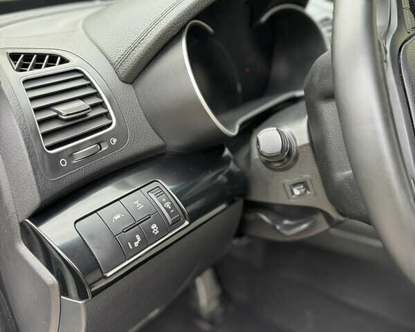 Белый Киа Соренто, объемом двигателя 2.2 л и пробегом 190 тыс. км за 16900 $, фото 15 на Automoto.ua