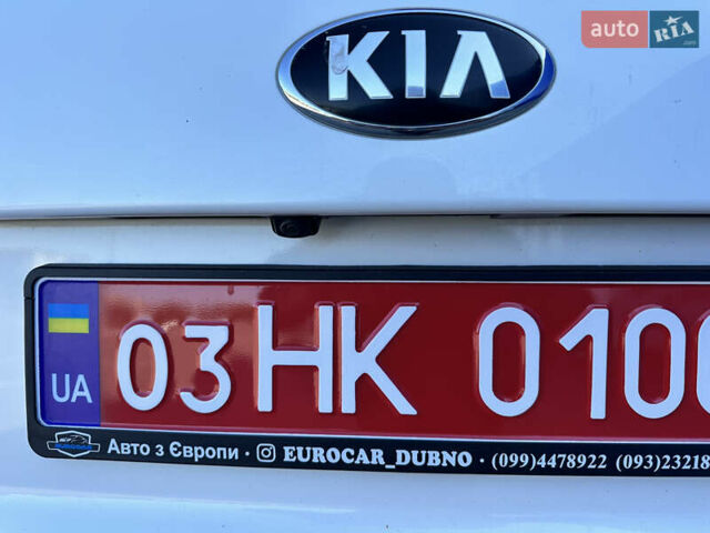 Киа Соренто 2014 в Дубно на Automoto.ua Белый Киа Соренто, объемом двигателя 2.2 л и пробегом 184 тыс. км за 17499 $, фото 49 на Automoto.ua