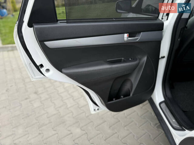 Кіа Соренто 2014 у Луцьку на Automoto.ua Білий Кіа Соренто, об'ємом двигуна 2.2 л та пробігом 158 тис. км за 18300 $, фото 94 на Automoto.ua