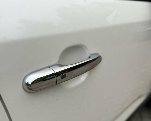 Белый Киа Соренто, объемом двигателя 2.2 л и пробегом 190 тыс. км за 16900 $, фото 31 на Automoto.ua