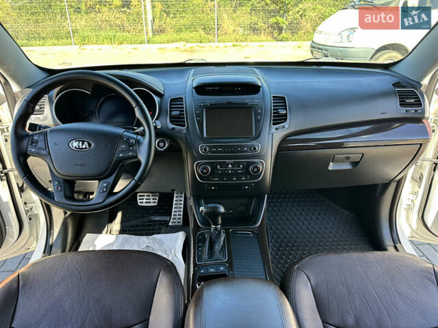 Киа Соренто 2014 в Дубно на Automoto.ua Белый Киа Соренто, объемом двигателя 2.2 л и пробегом 184 тыс. км за 17499 $, фото 39 на Automoto.ua