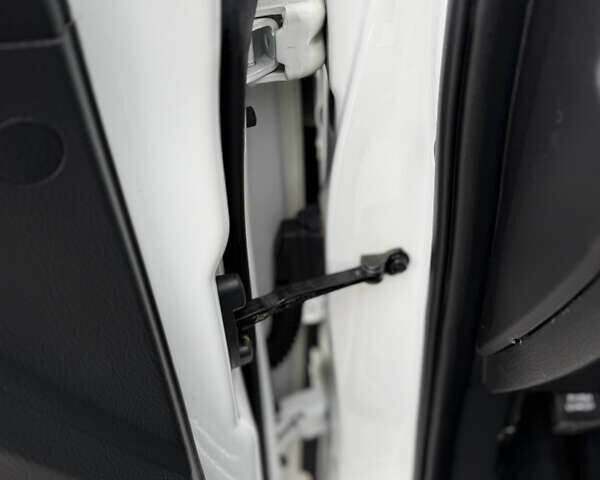 Кіа Соренто 2014 у Луцьку на Automoto.ua Білий Кіа Соренто, об'ємом двигуна 2.2 л та пробігом 158 тис. км за 18300 $, фото 125 на Automoto.ua