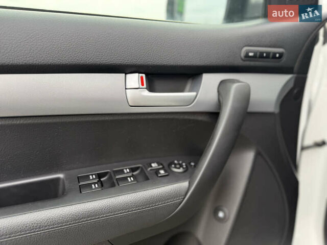 Кіа Соренто 2014 у Луцьку на Automoto.ua Білий Кіа Соренто, об'ємом двигуна 2.2 л та пробігом 158 тис. км за 18300 $, фото 56 на Automoto.ua