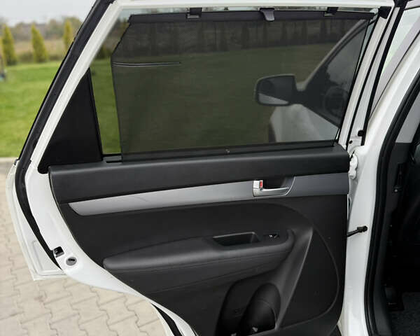 Кіа Соренто 2014 у Луцьку на Automoto.ua Білий Кіа Соренто, об'ємом двигуна 2.2 л та пробігом 158 тис. км за 18300 $, фото 93 на Automoto.ua