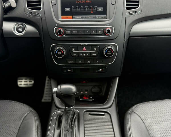 Кіа Соренто 2014 у Луцьку на Automoto.ua Білий Кіа Соренто, об'ємом двигуна 2.2 л та пробігом 158 тис. км за 18300 $, фото 101 на Automoto.ua