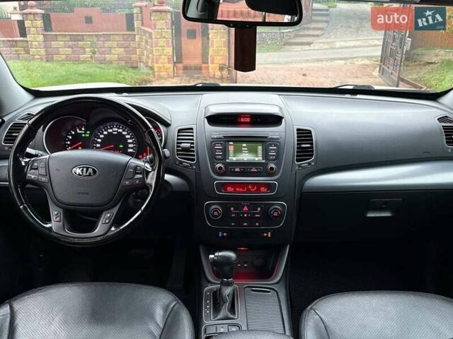 Білий Кіа Соренто, об'ємом двигуна 2.2 л та пробігом 238 тис. км за 15150 $, фото 39 на Automoto.ua