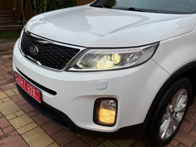 Белый Киа Соренто, объемом двигателя 2.2 л и пробегом 235 тыс. км за 13999 $, фото 2 на Automoto.ua