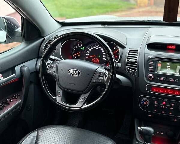 Белый Киа Соренто, объемом двигателя 2.2 л и пробегом 238 тыс. км за 14750 $, фото 21 на Automoto.ua