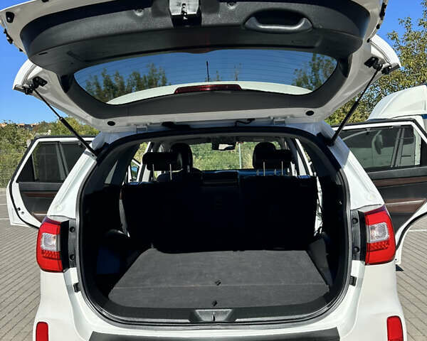 Киа Соренто 2014 в Дубно на Automoto.ua Белый Киа Соренто, объемом двигателя 2.2 л и пробегом 184 тыс. км за 17499 $, фото 41 на Automoto.ua