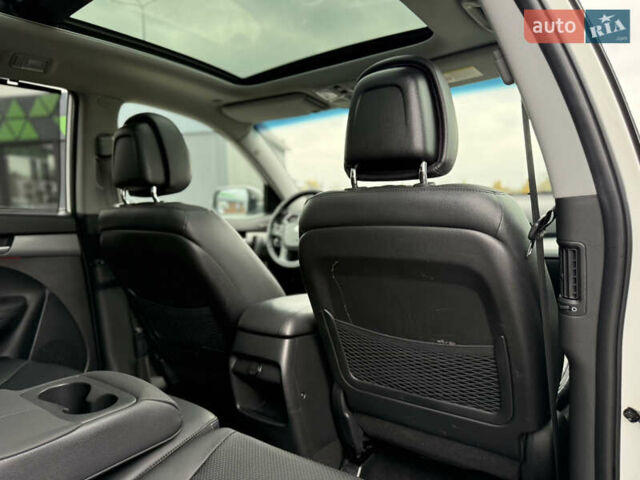 Кіа Соренто 2014 у Луцьку на Automoto.ua Білий Кіа Соренто, об'ємом двигуна 2.2 л та пробігом 158 тис. км за 18300 $, фото 69 на Automoto.ua