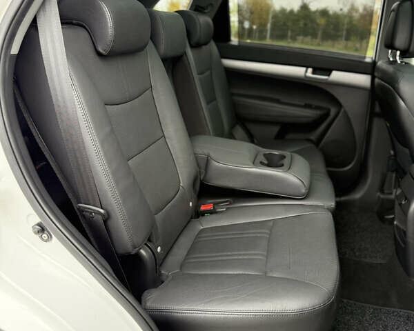 Кіа Соренто 2014 у Луцьку на Automoto.ua Білий Кіа Соренто, об'ємом двигуна 2.2 л та пробігом 158 тис. км за 18300 $, фото 87 на Automoto.ua