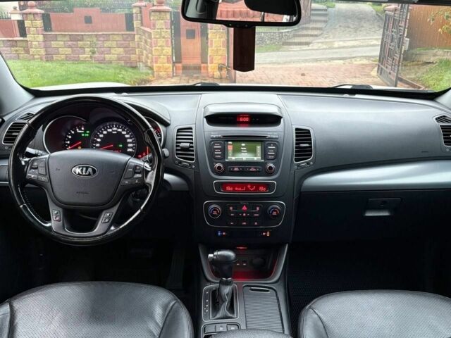 Белый Киа Соренто, объемом двигателя 2.2 л и пробегом 235 тыс. км за 13999 $, фото 9 на Automoto.ua