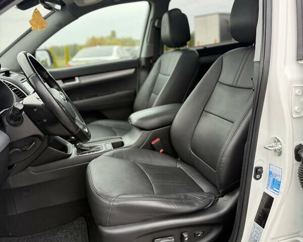 Кіа Соренто 2014 у Луцьку на Automoto.ua Білий Кіа Соренто, об'ємом двигуна 2.2 л та пробігом 158 тис. км за 18300 $, фото 7 на Automoto.ua