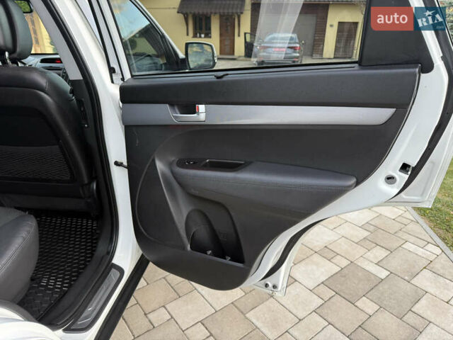 Кіа Соренто 2014 у Івано-Франківську на Automoto.ua Білий Кіа Соренто, об'ємом двигуна 2.2 л та пробігом 228 тис. км за 17950 $, фото 31 на Automoto.ua