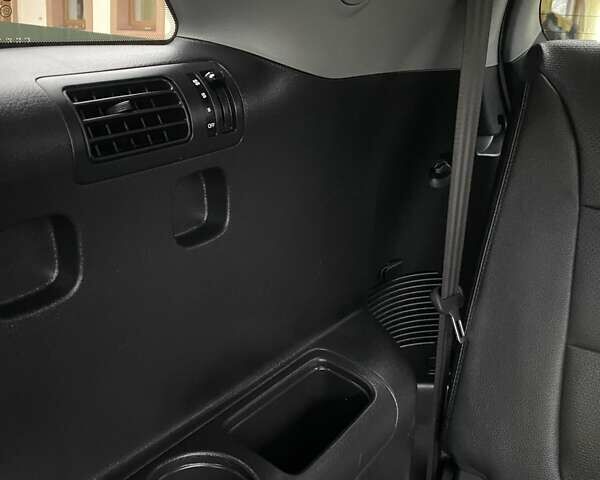 Белый Киа Соренто, объемом двигателя 2.2 л и пробегом 233 тыс. км за 16999 $, фото 104 на Automoto.ua