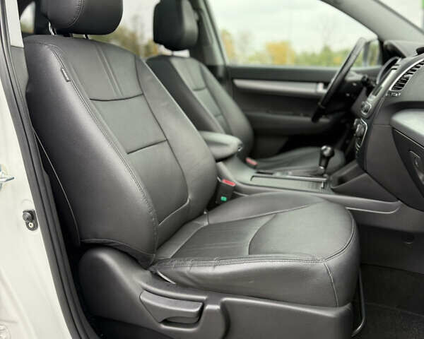 Кіа Соренто 2014 у Луцьку на Automoto.ua Білий Кіа Соренто, об'ємом двигуна 2.2 л та пробігом 158 тис. км за 18300 $, фото 81 на Automoto.ua