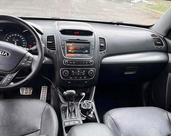 Белый Киа Соренто, объемом двигателя 2.2 л и пробегом 223 тыс. км за 17900 $, фото 54 на Automoto.ua