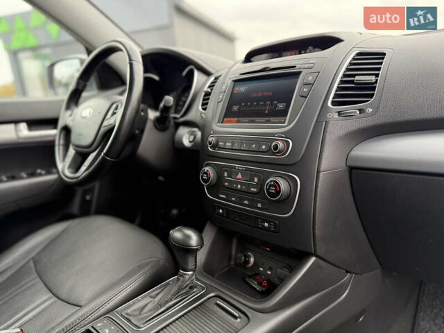 Кіа Соренто 2014 у Луцьку на Automoto.ua Білий Кіа Соренто, об'ємом двигуна 2.2 л та пробігом 158 тис. км за 18300 $, фото 74 на Automoto.ua