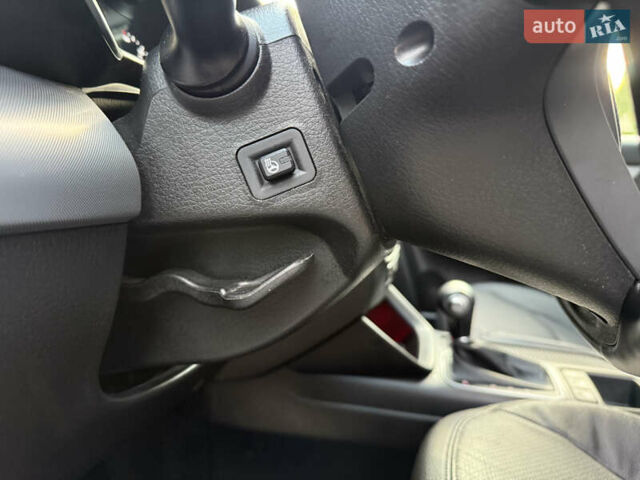 Кіа Соренто 2014 у Івано-Франківську на Automoto.ua Білий Кіа Соренто, об'ємом двигуна 2.2 л та пробігом 228 тис. км за 17950 $, фото 45 на Automoto.ua