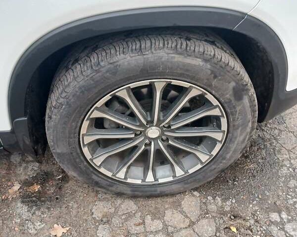 Белый Киа Соренто, объемом двигателя 3.34 л и пробегом 182 тыс. км за 15000 $, фото 6 на Automoto.ua