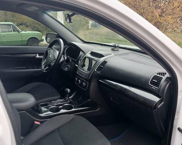 Белый Киа Соренто, объемом двигателя 3.34 л и пробегом 182 тыс. км за 15000 $, фото 1 на Automoto.ua