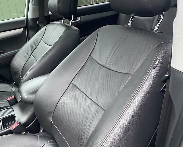 Белый Киа Соренто, объемом двигателя 2.2 л и пробегом 233 тыс. км за 16999 $, фото 18 на Automoto.ua