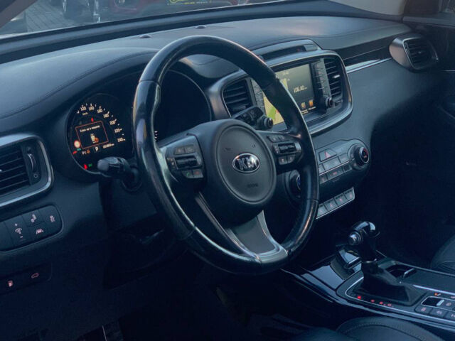 Білий Кіа Соренто, об'ємом двигуна 2.2 л та пробігом 182 тис. км за 24000 $, фото 8 на Automoto.ua