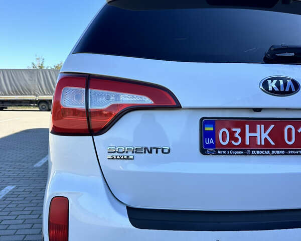 Білий Кіа Соренто, об'ємом двигуна 2.2 л та пробігом 184 тис. км за 16999 $, фото 17 на Automoto.ua
