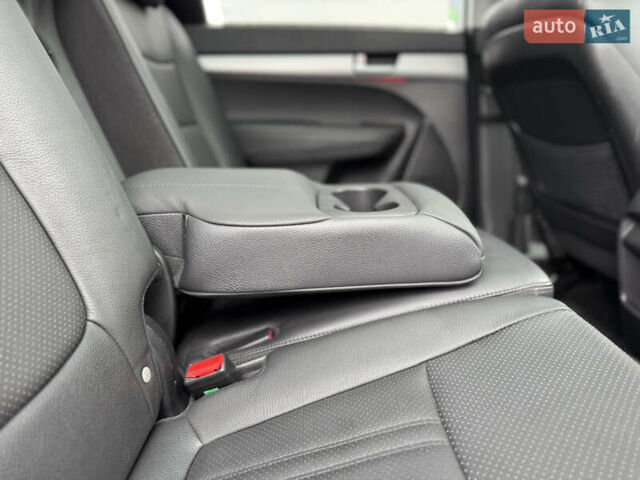 Кіа Соренто 2014 у Луцьку на Automoto.ua Білий Кіа Соренто, об'ємом двигуна 2.2 л та пробігом 158 тис. км за 18300 $, фото 88 на Automoto.ua