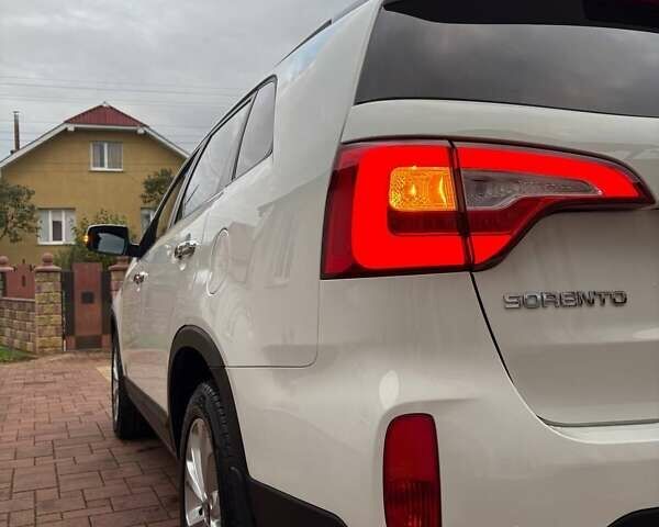 Белый Киа Соренто, объемом двигателя 2.2 л и пробегом 238 тыс. км за 14750 $, фото 9 на Automoto.ua