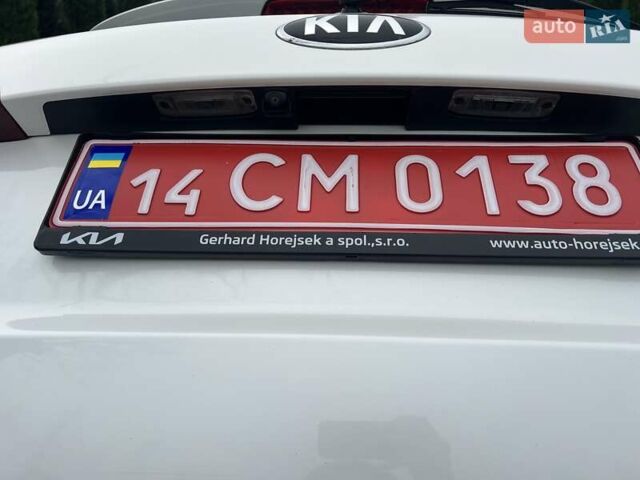 Белый Киа Соренто, объемом двигателя 2.2 л и пробегом 133 тыс. км за 17499 $, фото 44 на Automoto.ua