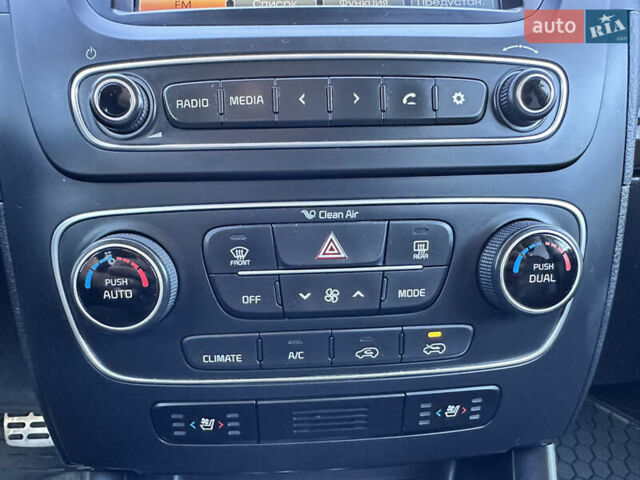 Киа Соренто 2014 в Дубно на Automoto.ua Белый Киа Соренто, объемом двигателя 2.2 л и пробегом 184 тыс. км за 17499 $, фото 27 на Automoto.ua