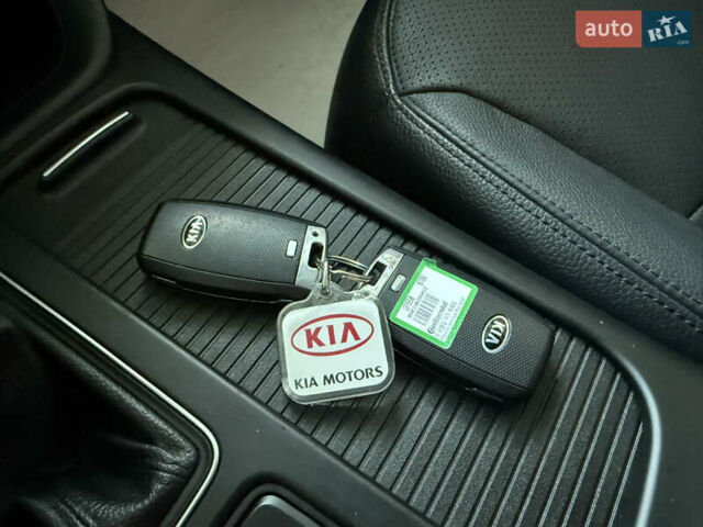 Киа Соренто 2014 в Калуше на Automoto.ua Белый Киа Соренто, объемом двигателя 2.2 л и пробегом 230 тыс. км за 17250 $, фото 54 на Automoto.ua
