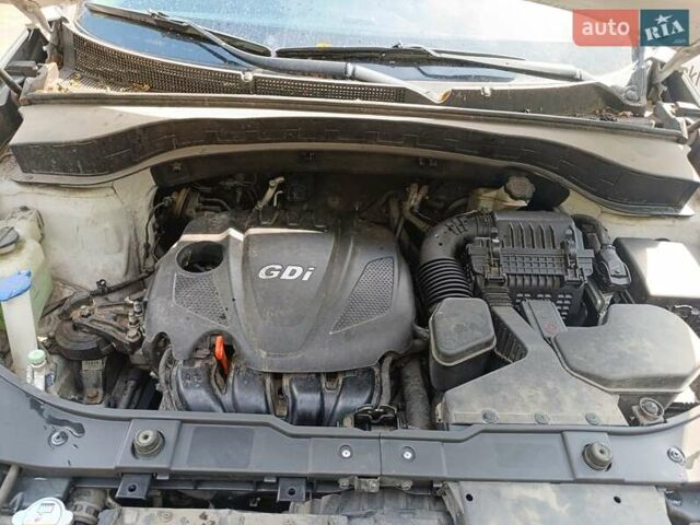 Белый Киа Соренто, объемом двигателя 2.35 л и пробегом 155 тыс. км за 8200 $, фото 3 на Automoto.ua