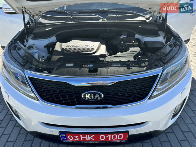 Киа Соренто 2014 в Дубно на Automoto.ua Белый Киа Соренто, объемом двигателя 2.2 л и пробегом 184 тыс. км за 17499 $, фото 42 на Automoto.ua