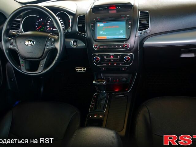Білий Кіа Соренто, об'ємом двигуна 2.2 л та пробігом 102 тис. км за 18700 $, фото 8 на Automoto.ua