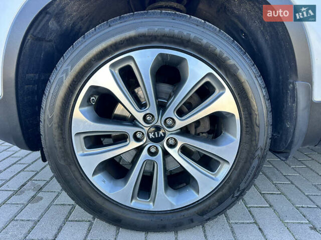 Білий Кіа Соренто, об'ємом двигуна 2.2 л та пробігом 184 тис. км за 16999 $, фото 11 на Automoto.ua