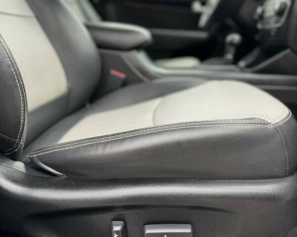 Белый Киа Соренто, объемом двигателя 2.2 л и пробегом 190 тыс. км за 16900 $, фото 26 на Automoto.ua