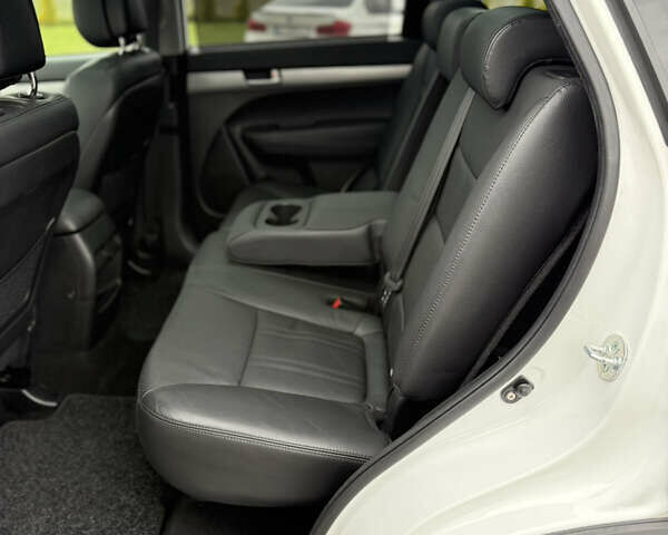 Кіа Соренто 2014 у Луцьку на Automoto.ua Білий Кіа Соренто, об'ємом двигуна 2.2 л та пробігом 158 тис. км за 18300 $, фото 108 на Automoto.ua