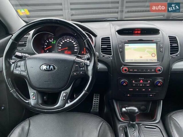 Белый Киа Соренто, объемом двигателя 2.2 л и пробегом 233 тыс. км за 16999 $, фото 15 на Automoto.ua