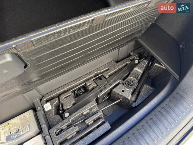 Белый Киа Соренто, объемом двигателя 2.2 л и пробегом 122 тыс. км за 21900 $, фото 13 на Automoto.ua