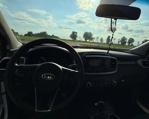 Белый Киа Соренто, объемом двигателя 2.4 л и пробегом 186 тыс. км за 14700 $, фото 14 на Automoto.ua