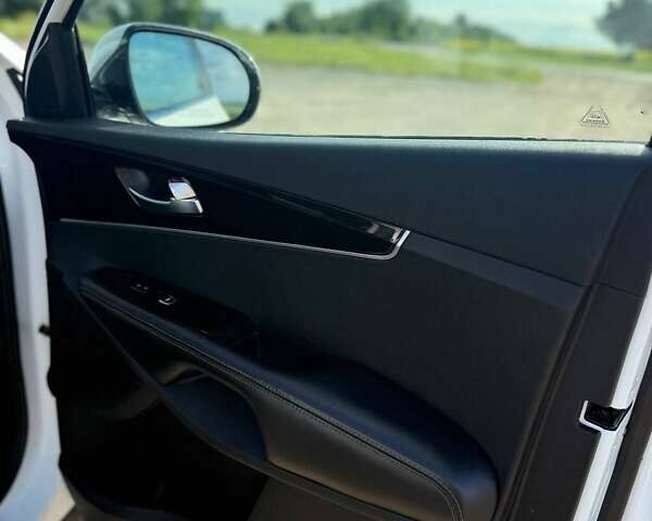 Белый Киа Соренто, объемом двигателя 2.4 л и пробегом 186 тыс. км за 14700 $, фото 9 на Automoto.ua