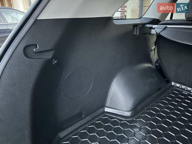 Белый Киа Соренто, объемом двигателя 2.2 л и пробегом 225 тыс. км за 19191 $, фото 143 на Automoto.ua