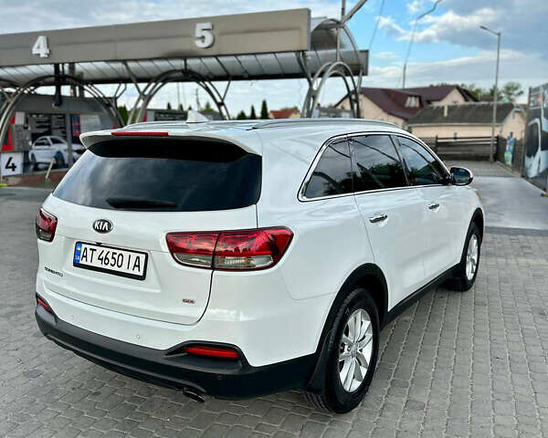 Белый Киа Соренто, объемом двигателя 2.4 л и пробегом 168 тыс. км за 12700 $, фото 4 на Automoto.ua