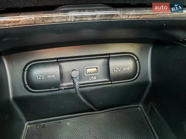 Киа Соренто 2015 в Могилев-Подольском на Automoto.ua Белый Киа Соренто, объемом двигателя 2.2 л и пробегом 214 тыс. км за 19300 $, фото 21 на Automoto.ua