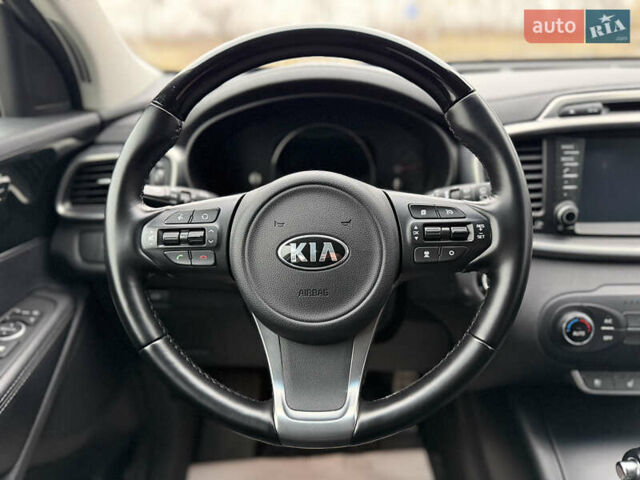 Білий Кіа Соренто, об'ємом двигуна 2.2 л та пробігом 135 тис. км за 24000 $, фото 43 на Automoto.ua