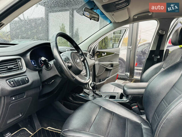 Киа Соренто 2015 в Харькове на Automoto.ua Белый Киа Соренто, объемом двигателя 2 л и пробегом 291 тыс. км за 17900 $, фото 11 на Automoto.ua