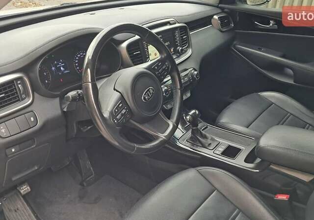 Киа Соренто 2015 в Киеве на Automoto.ua Белый Киа Соренто, объемом двигателя 2 л и пробегом 179 тыс. км за 21900 $, фото 21 на Automoto.ua